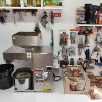 Extractor universal, presa ulei cu presare la rece