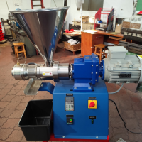 Presa ulei 220V, 2.1Kw 14kg - 20kg seminte tocate pe ora