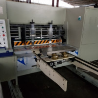Masina de tipar flexo, stanta rotativa si alimentare cu vacuum
