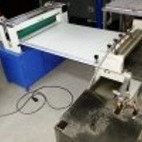 Masina de caserat semiautomata cu ungere la cald