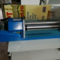 Masina de uns JS-105T