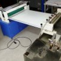 Masina de caserat semiautomata cu ungere la cald