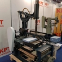 Masina de caserat pe verticala SMB500