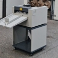 Masina de biguit-perforat NC350