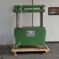 Presa de carte - presa de stantare