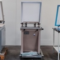Masina serigrafie manuala cu masa vacuumatica