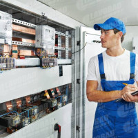 Daca ai nevoie de o echipa de electricieni profesionisti, Lavobad® iti sta la dispozitie 24/24, 7 zile