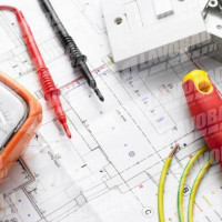 Apelati cu incredere la un electrician al firmei Lavobad® din echipa noastra aici non stop suna acum la 0727921576!