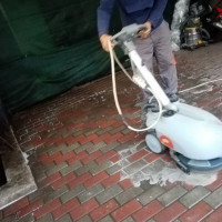 Servicii de curatare,spalare geamuri exterioare, panouri fotovoltaice fatade ventilate pavaje