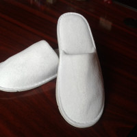 Papuci lux inchisi la varf