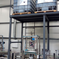 suport containere linie de imbuteliere