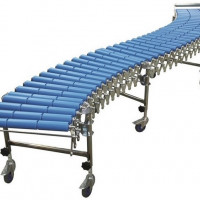 Conveior gravitational extensibil cu role din material plastic