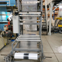 Sudeza saci pt.  ambalare  confectii  ,  costume  -second  hand