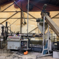 Linia de  regranulare folie  PE , PP   –second  hand ,  fabricata  in China  in  2007 .