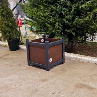 Jardiniere de gradina