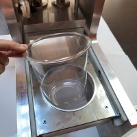 Masina de lipit (sigilat) folie pe pahare, caserole sau blistere