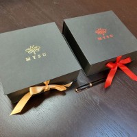 cutii premium cu panglica