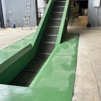 Transportor cu lant si banda metalica