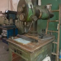 Vand masina de gaurit cu coloana si masa 380V