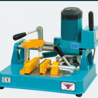 Utilaj manual de frezat profile teu YILMAZ