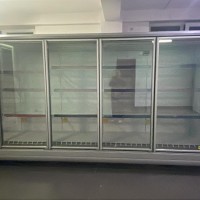 Vitrina 5 usi- pret 10000