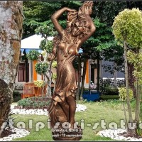 Statueta Venus cu parul lung, aramiu patinat, model S71.