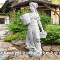 Statueta domnita cu cosulete, alb marmorat, model S67.