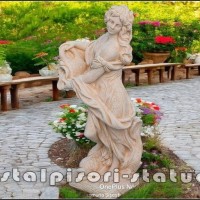 Statueta domnita cu ulcea, galben patinat, model S16.