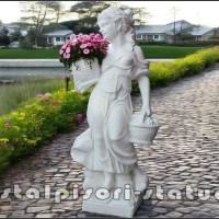 Statueta fata cu cosulete, alb marmorat, model S23.