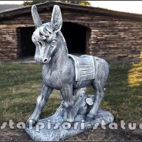 Statueta magarus pe stativ, gri patinat, model S29.