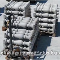 Stalpisori, balustri, popici, mosoare, din beton, model B2.