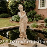 Statueta domnita cu coronita, galben patinat, model S44.