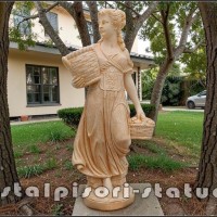 Statueta domnita cu cosulete, galben patinat, model S67.