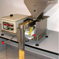 Masina de cantarit si ambalat-Dozator