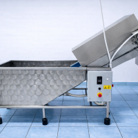 Masina de spalat fructe si legume-cu barbotare si banda transportoare