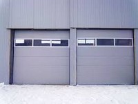 Usi sectionale industriale pentru hale