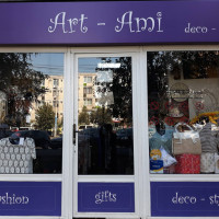 VITRINA BOUTIQUE SRL