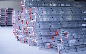 scari metalice din aluminiu