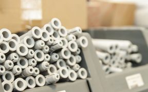 dibluri din plastic pentru caramida