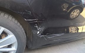 zgarieturi aripa spate si usa spate VW Jetta poza 3