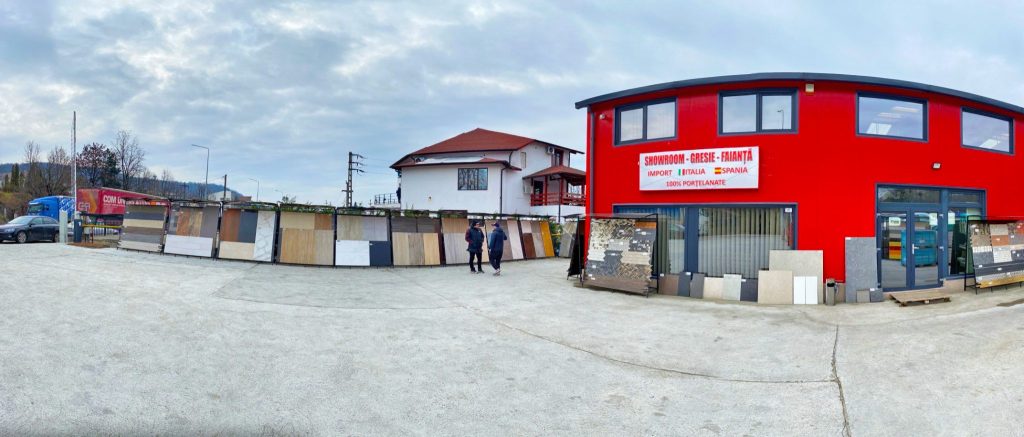 showroom gresie faianta valcea panorama curte interioara