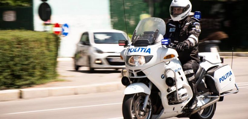 politist pe motocicleta