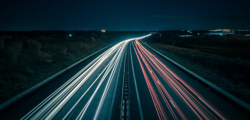 autostrada noaptea