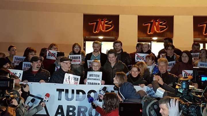 protest impotriva OUG 7 actorii TNB
