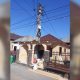 Saliste de sus - Stalp de electricitate in casa